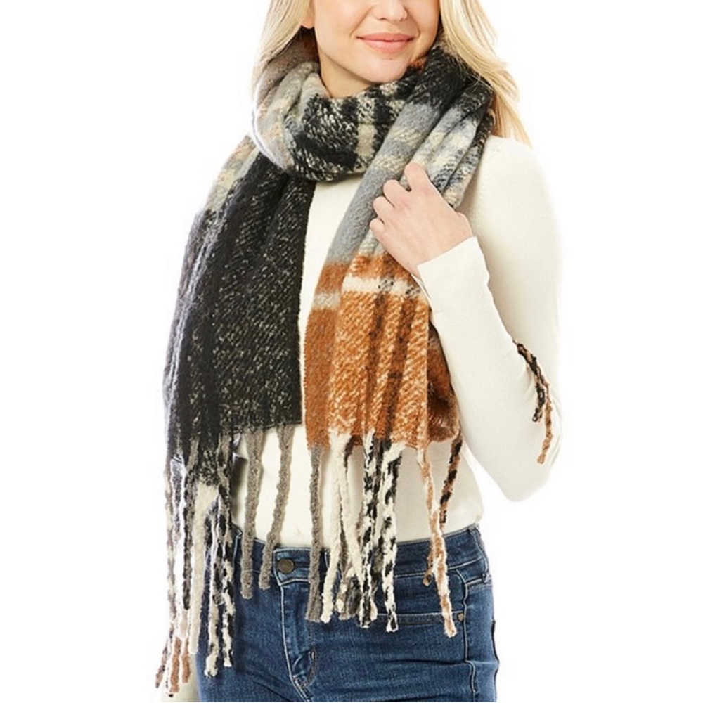 Plaid Oblong Fringe Scarf Tan